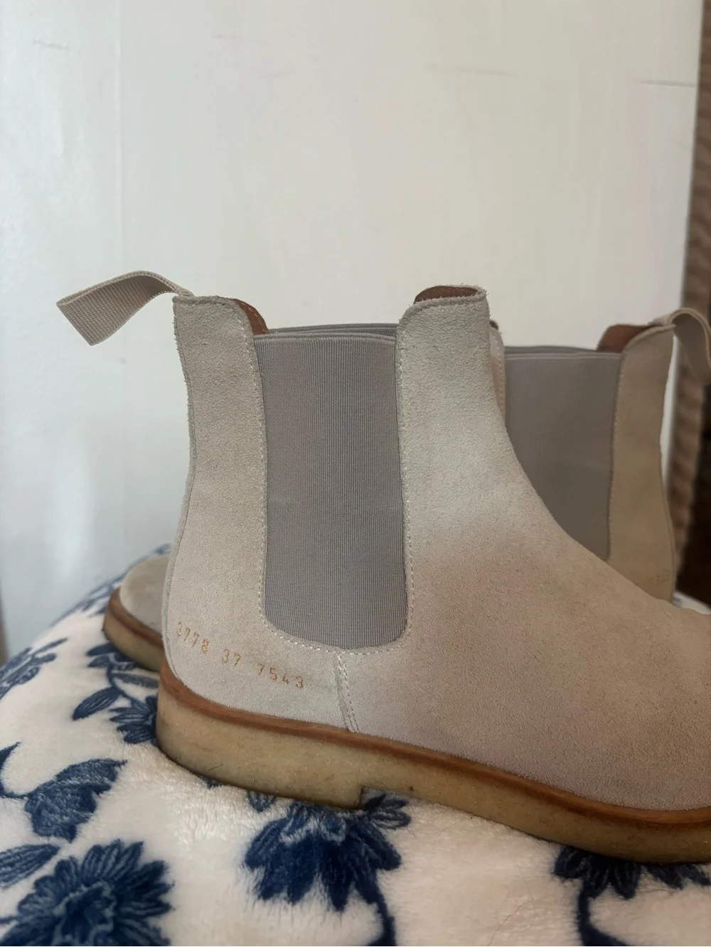 Common Projects Woman Suede Chelsea 37